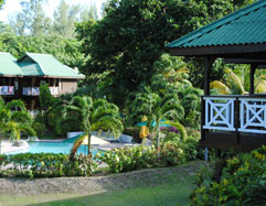 Acajou Hotel piscina